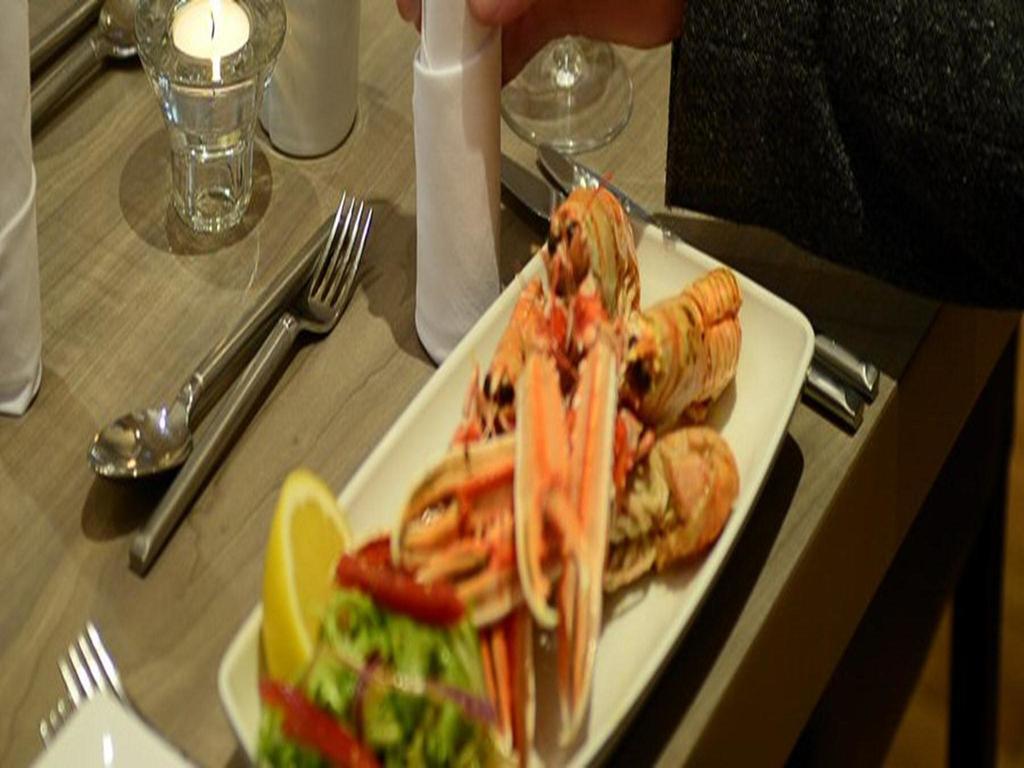 Anchor Hotel And Seabed Restaurant Tarbert  Exterior foto